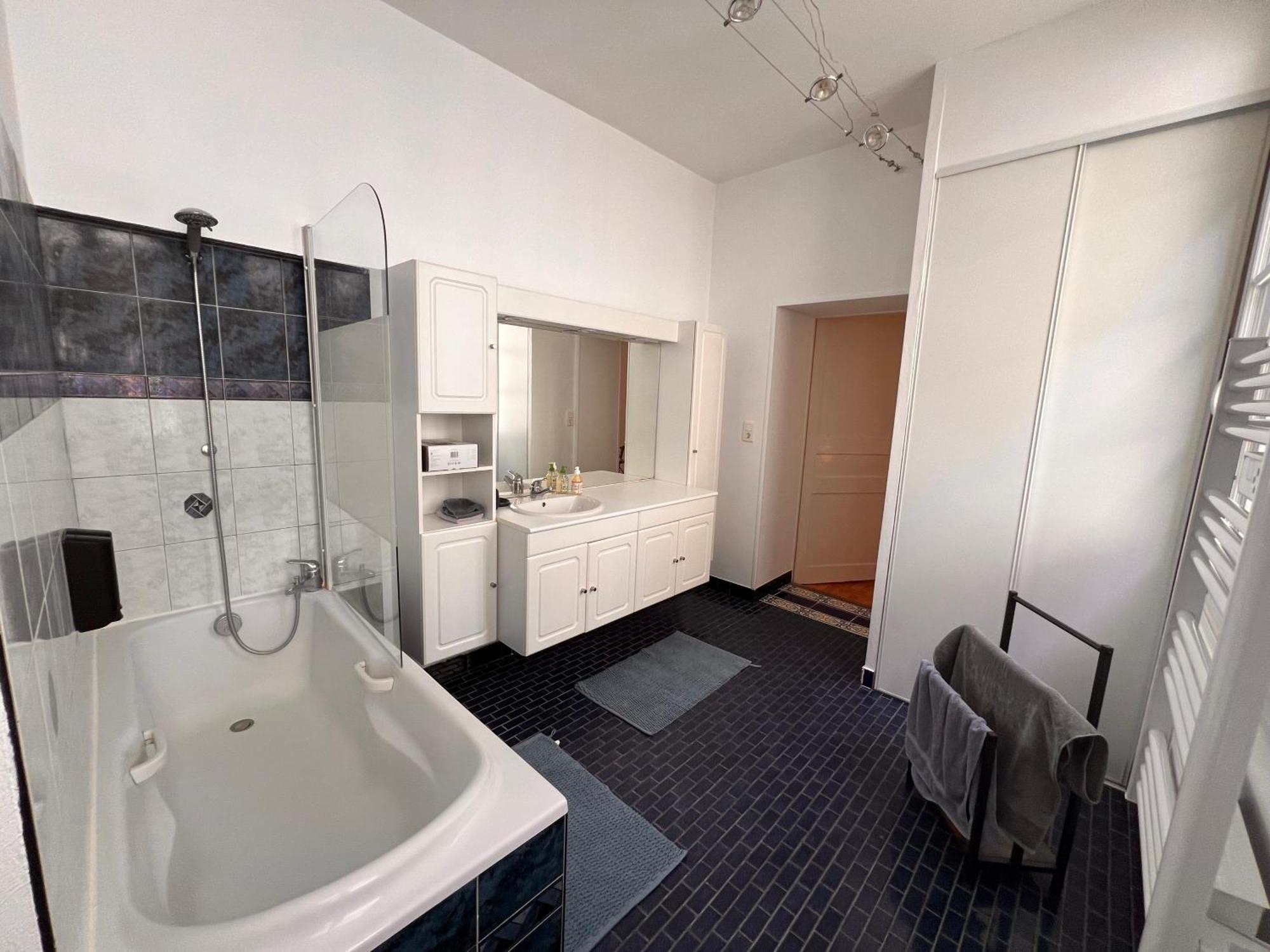 La Colbertine - Charming Apartment In Place Colbert Rochefort  Bagian luar foto